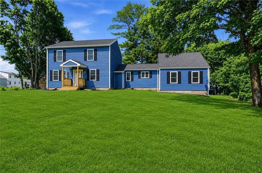 House in Cranston, Rhode Island, United States 3 - 18539365