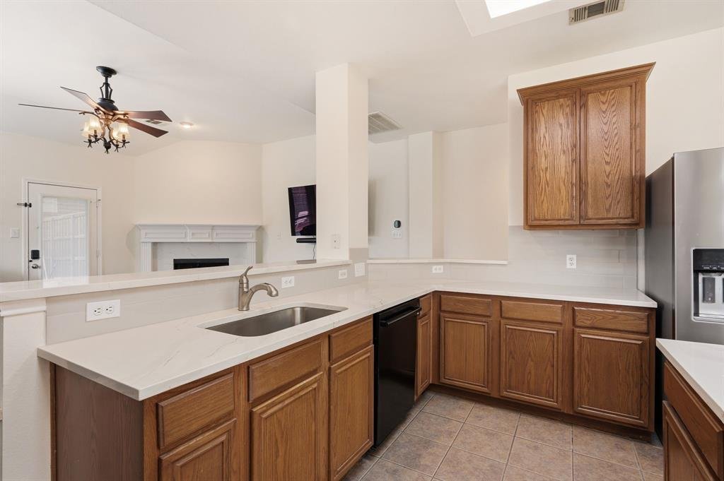 House in The Colony, Texas, United States 4 - 18703723