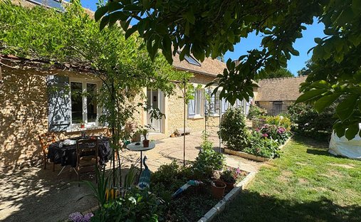 House in Houdan, Ile-de-France, France 1