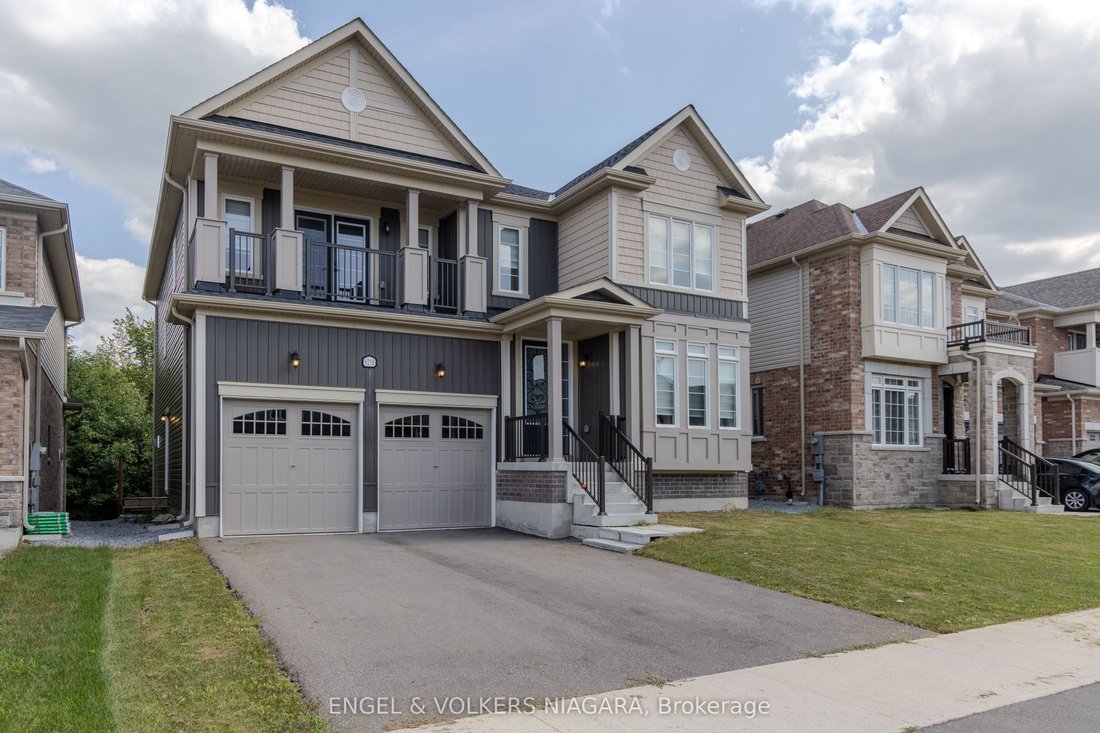 House in Niagara Falls, Ontario, Canada 2 - 18713314