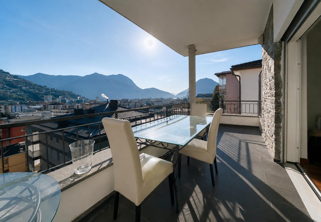 House in Lugano, Ticino, Switzerland 2 - 18700761