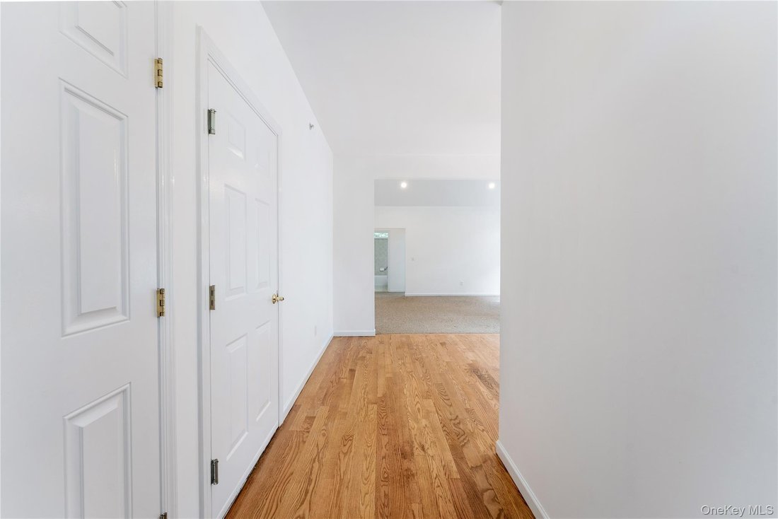 House in Mount Sinai, New York, United States 5 - 18713690