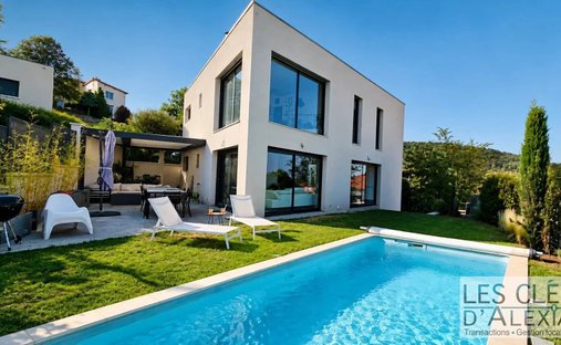 House in Pollionnay, Auvergne-Rhône-Alpes, France 1