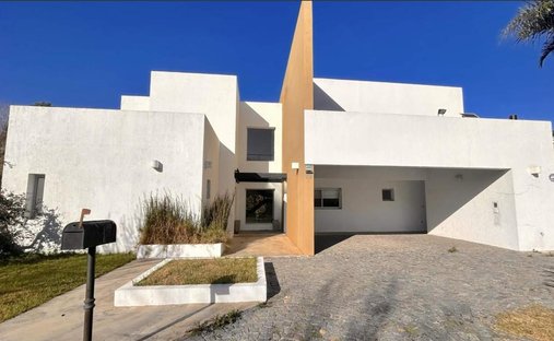 House in Hudson, Buenos Aires, Buenos Aires Province, Argentina 1