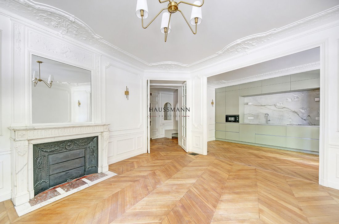 Apartment in Ecole Militaire, Paris 7e Arrondissement, Paris 1 - 18707620
