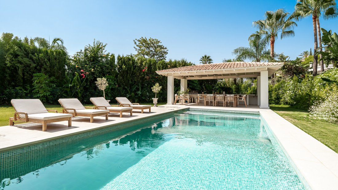 Villa in Benahavis, Andalusia, Spain 3 - 16811396