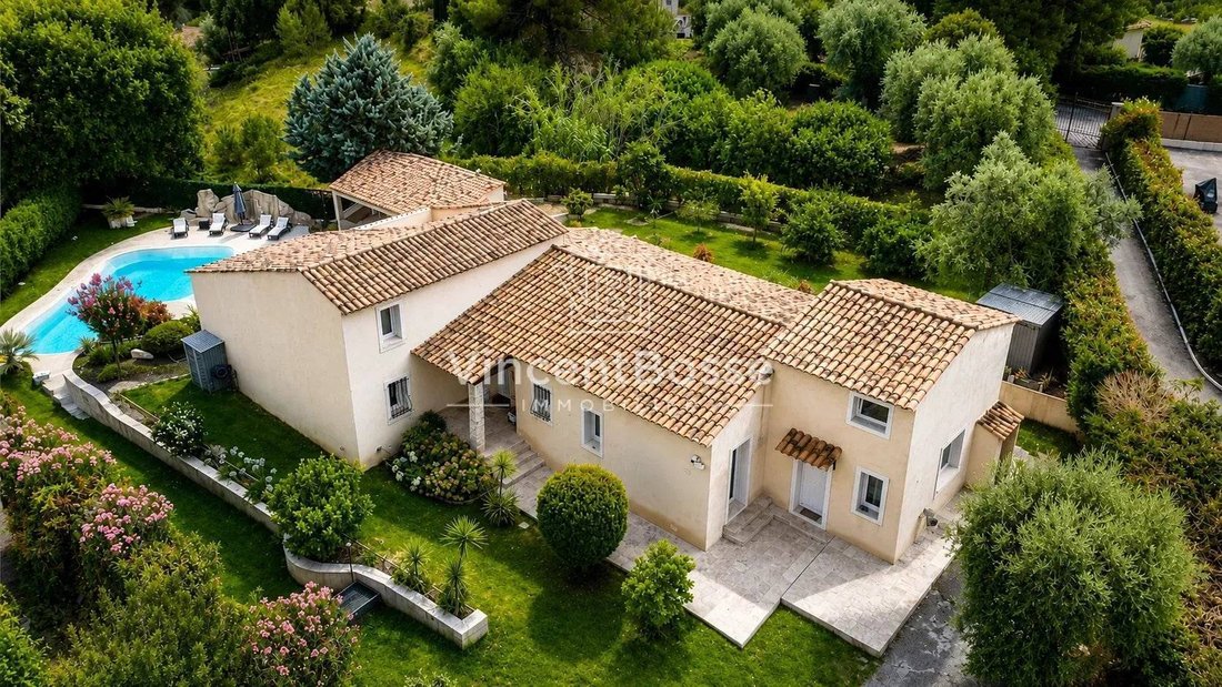 Villa en Niza, Provenza-Alpes-Costa Azul, Francia 1 - 18542504