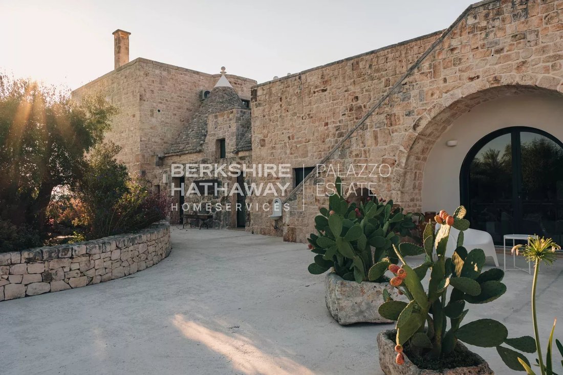Villa in Cisternino, Apulia, Italy 3 - 18704540