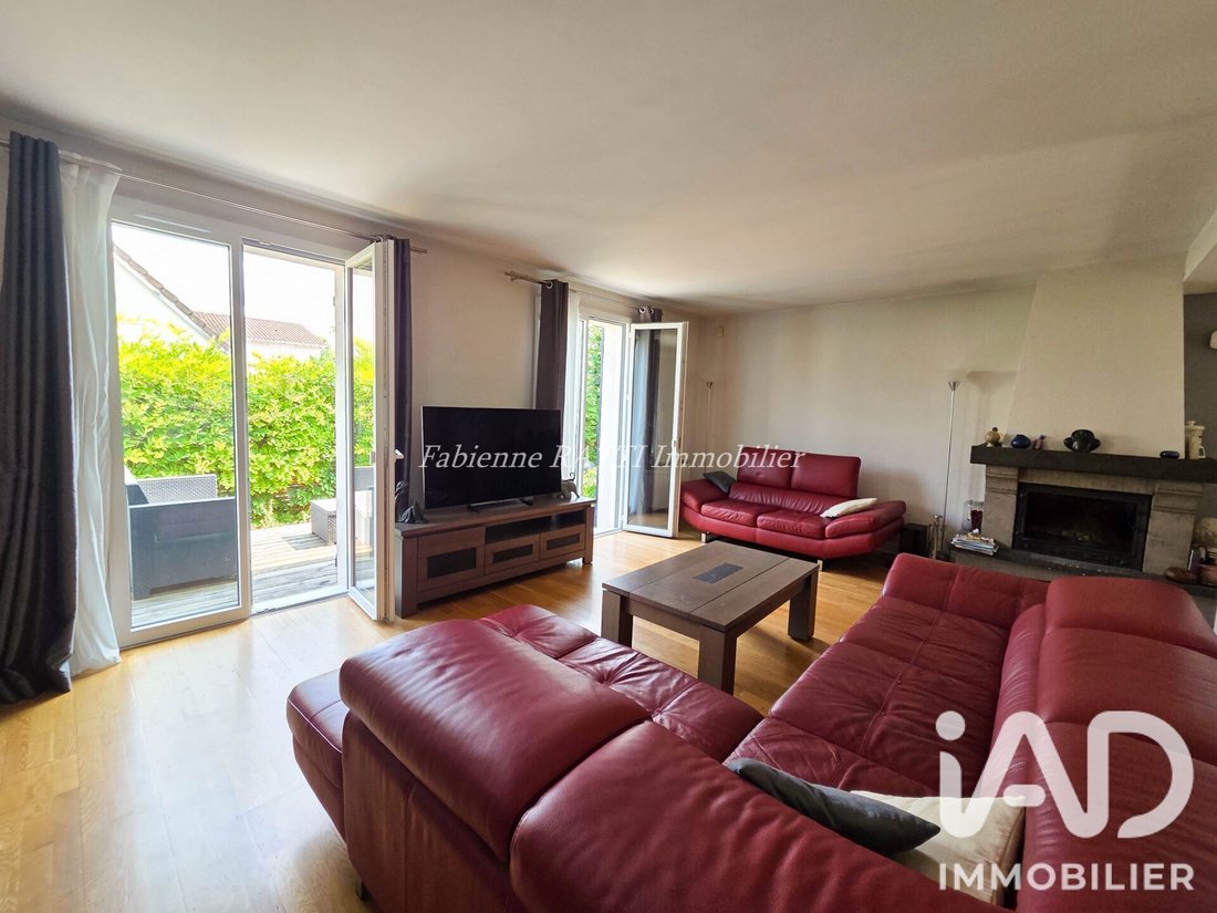 House in Les Champs Guillaume, Cormeilles-en-Parisis, France 4 - 18713779