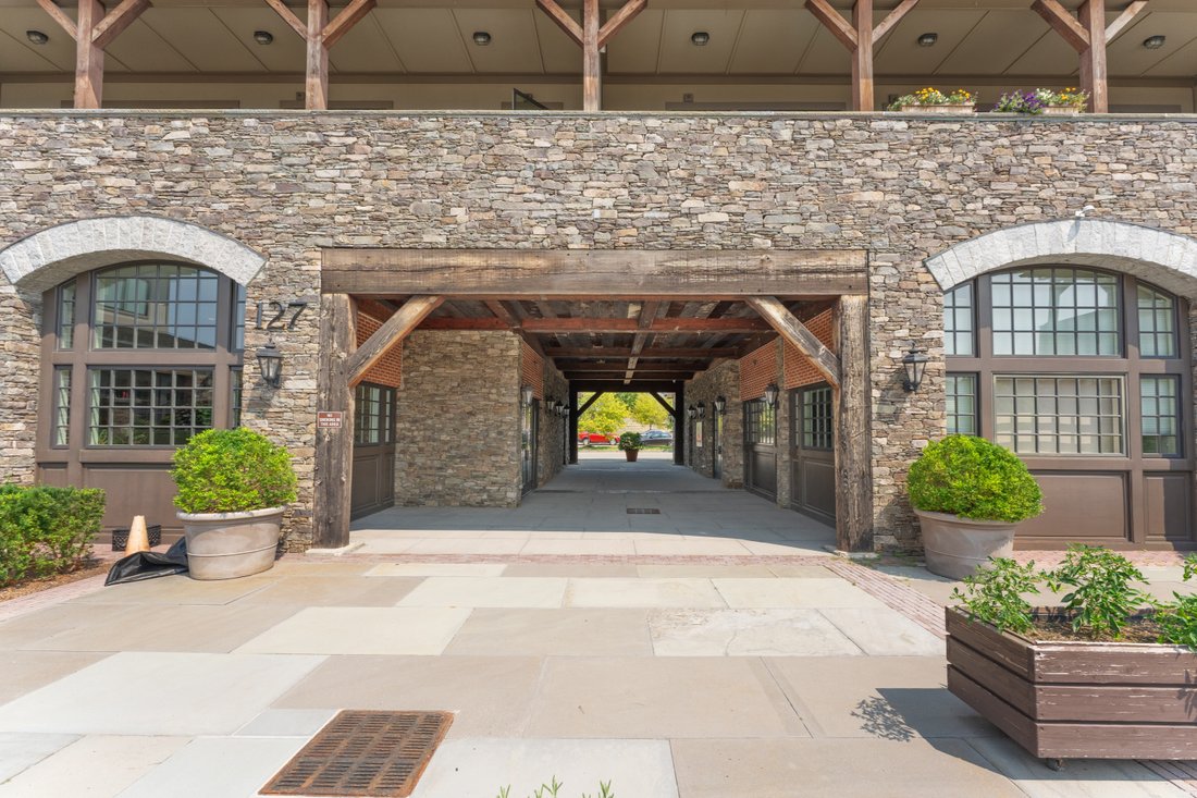 Tarrytown, New York, United States 2 - 18709037