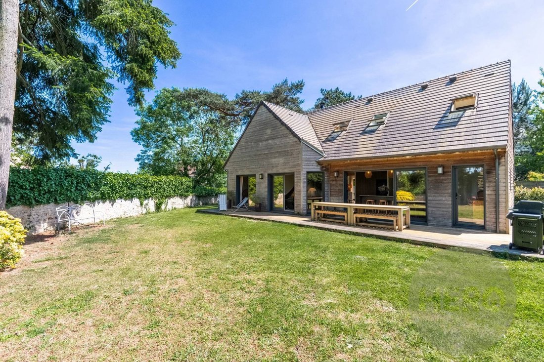 House in Montfort-l'Amaury, Ile-de-France, France 1 - 18009187