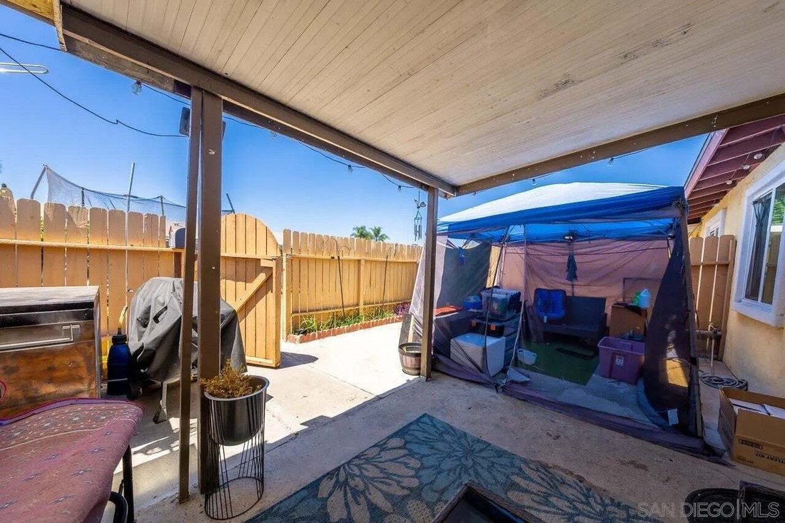 El Cajon, California, United States 5 - 18705969