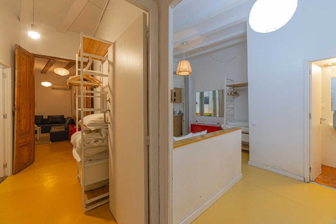 Apartment in Ciutat Vella, Barcelona, Spain 4 - 18302765