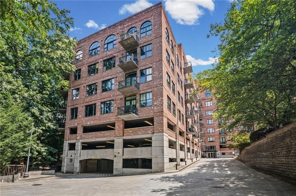 Condo in Atlanta, Georgia, United States 2 - 18706127
