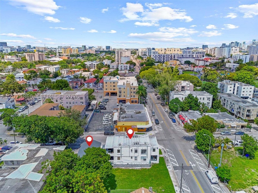 House in Miami, Florida, United States 3 - 18708557