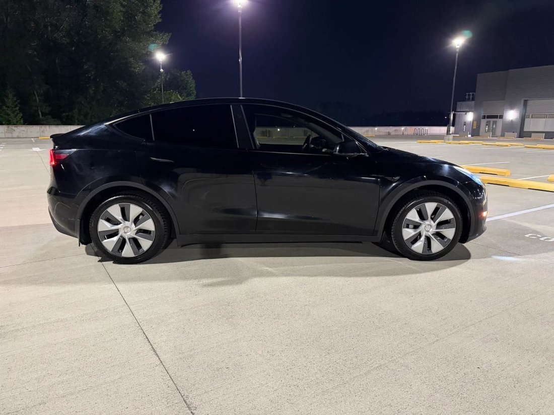 Suv in Bellevue, WA, United States 5 - 18712126
