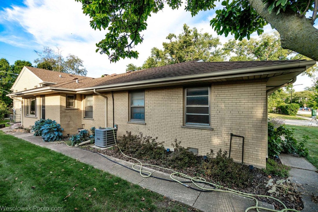 House in Lincolnwood, Illinois, United States 3 - 18711252