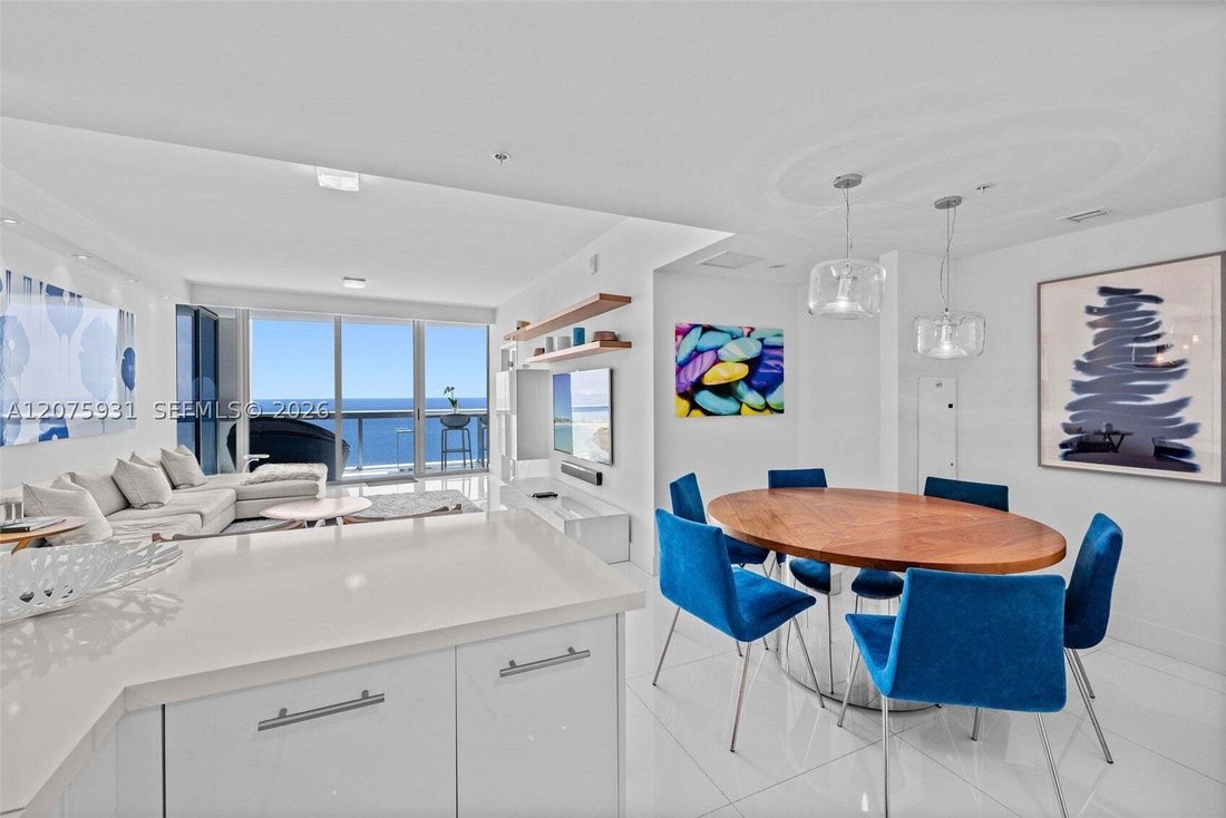 Condo in Miami Beach, Florida, United States 3 - 18711422