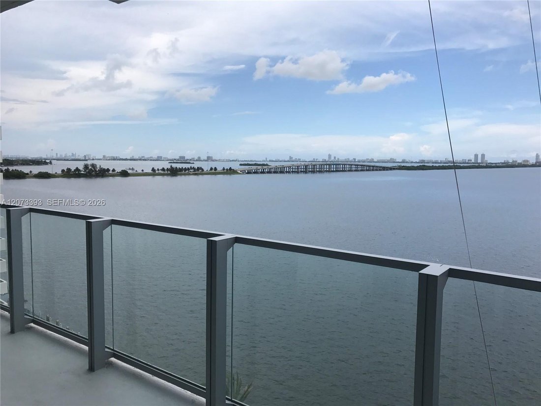 Condo in Miami, Florida, United States 2 - 18706906
