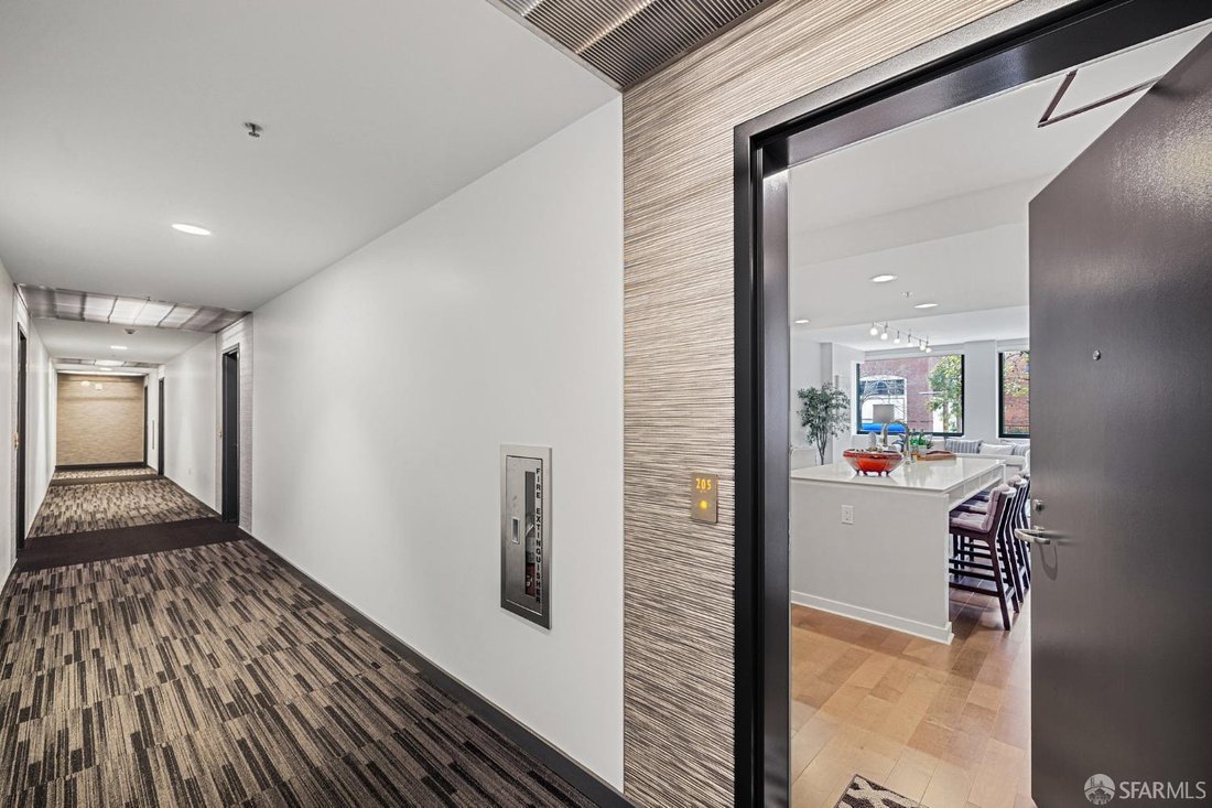 Condo in San Francisco, California, United States 2 - 18709287