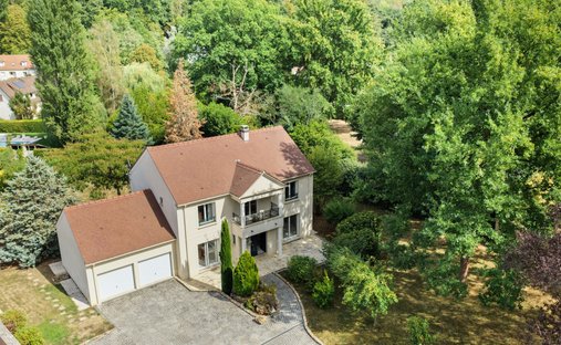 House in Boullay-les-Troux, Ile-de-France, France 1