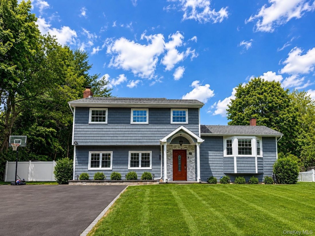 House in Huntington Station, New York, United States 4 - 18705738
