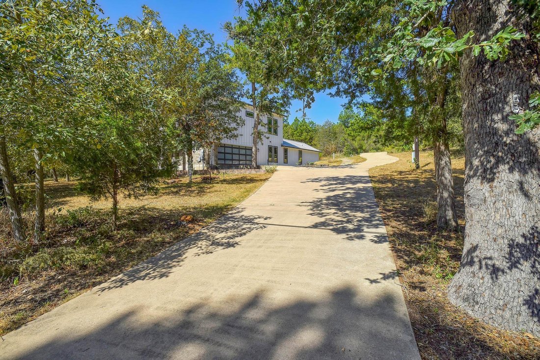 House in Bastrop, Texas, United States 4 - 18705506