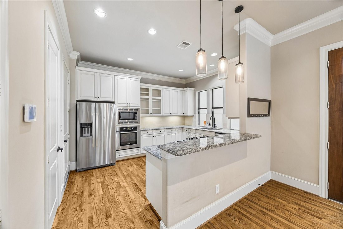 House in Houston, Texas, United States 3 - 18703815