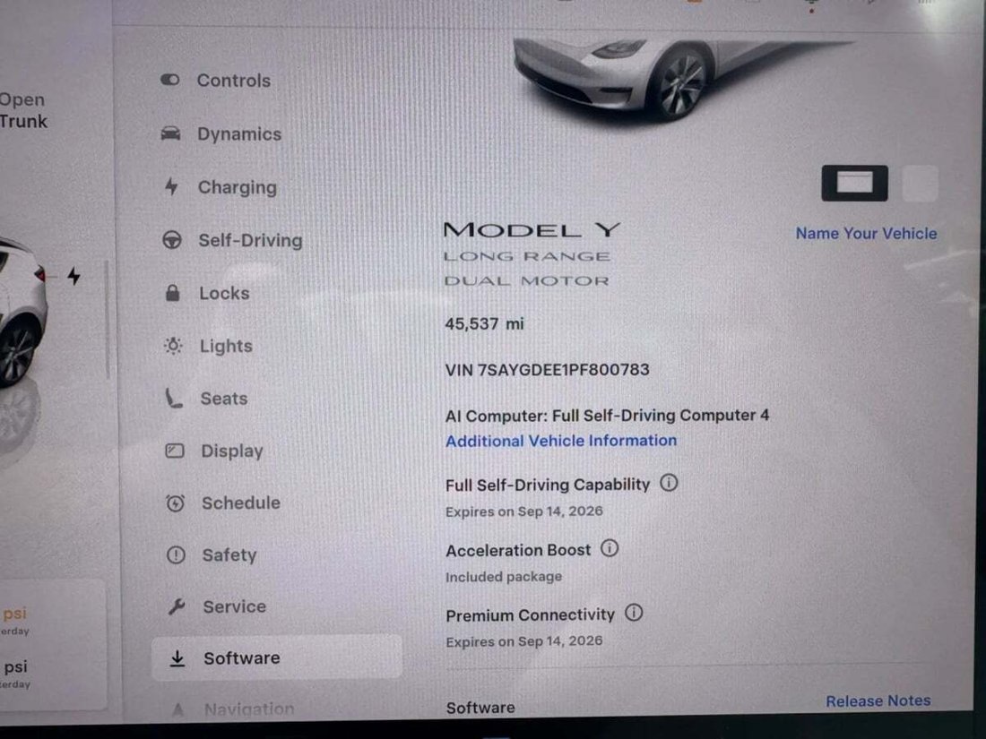 Suv in Newport Beach, CA, United States 4 - 18666725