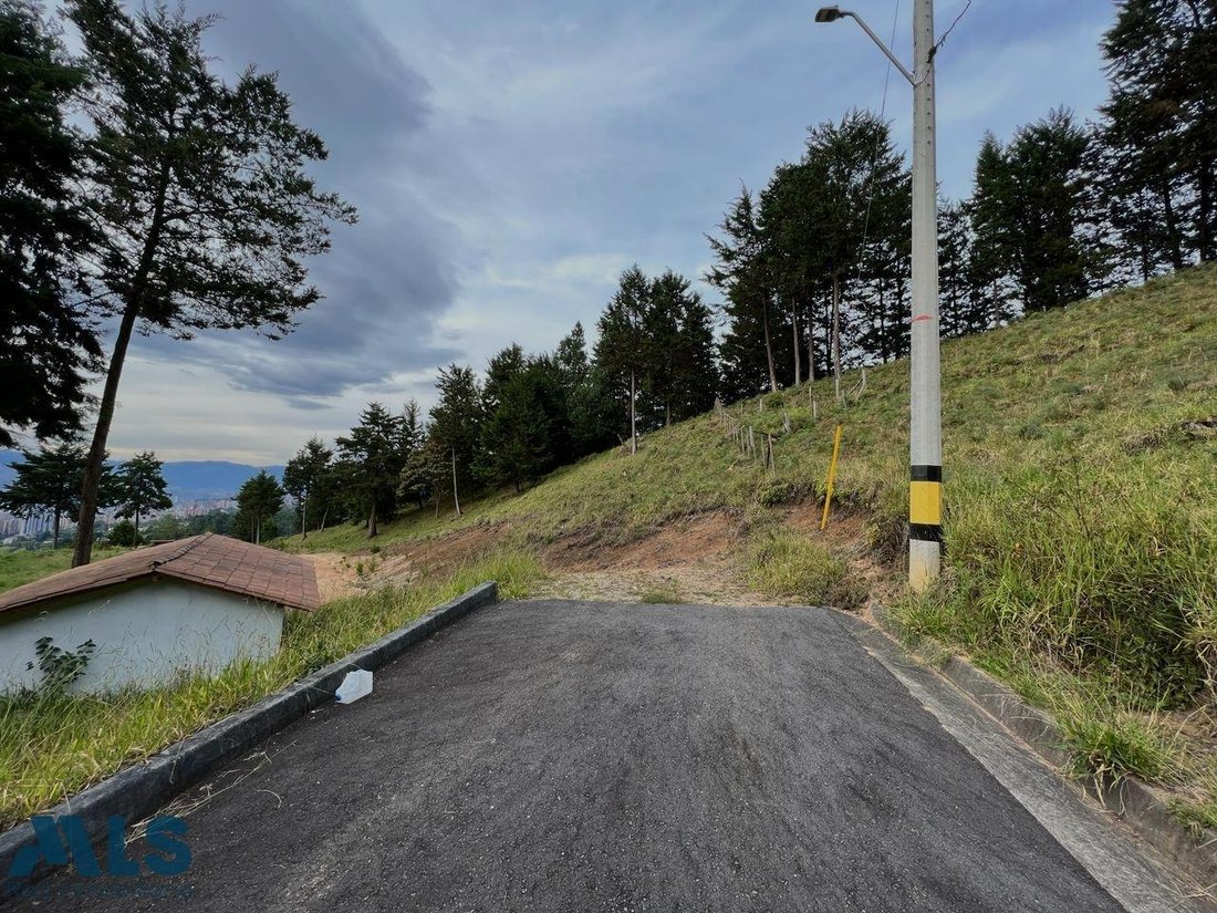 Land in Envigado, Envigado, Colombia 3 - 18709157
