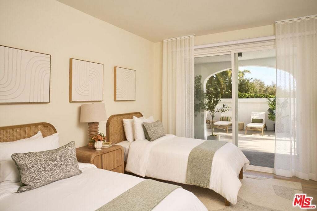 Condo in Malibu, California, United States 5 - 18705298