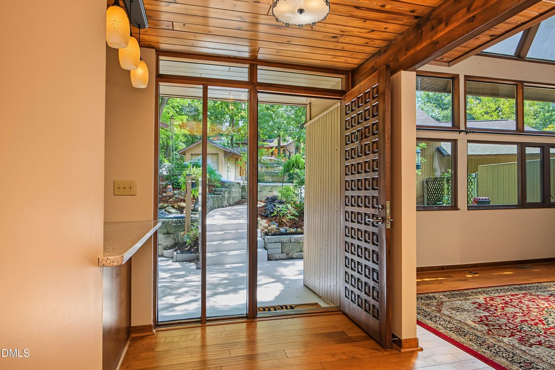 Townhouse in Chapel Hill, North Carolina, United States 5 - 18703430