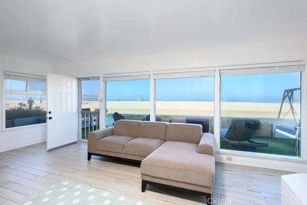 Hermosa Beach, California, United States 5 - 18708579