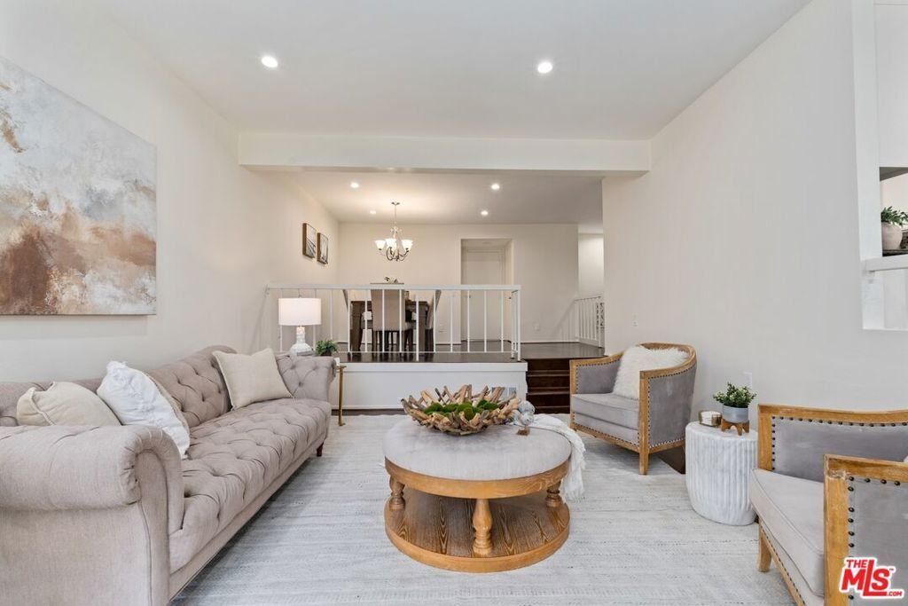 Condo in Los Angeles, California, United States 5 - 18702933