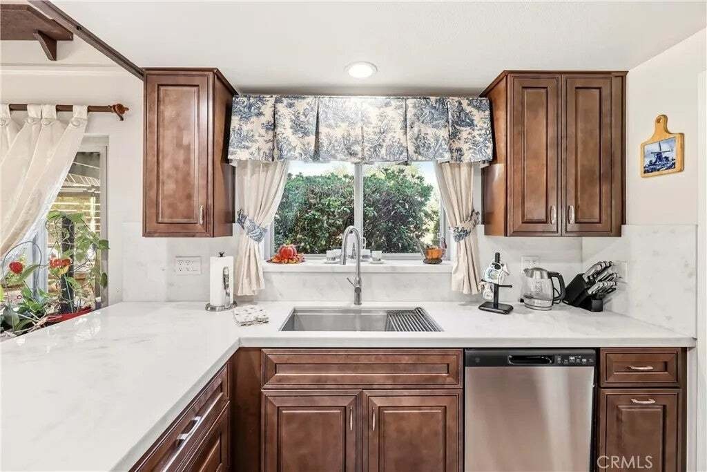 House in Upland, California, United States 1 - 18710245