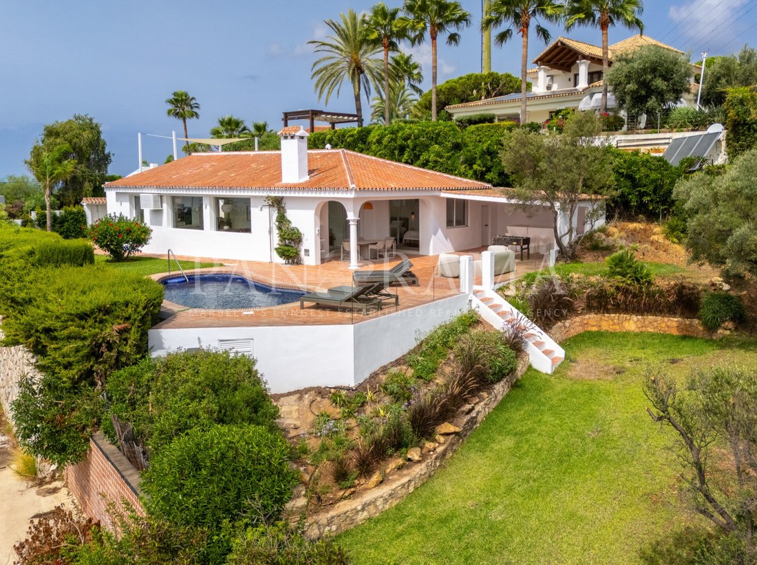 Villa à Elviria-Cabopino, Marbella, Espagne 1 - 18703904
