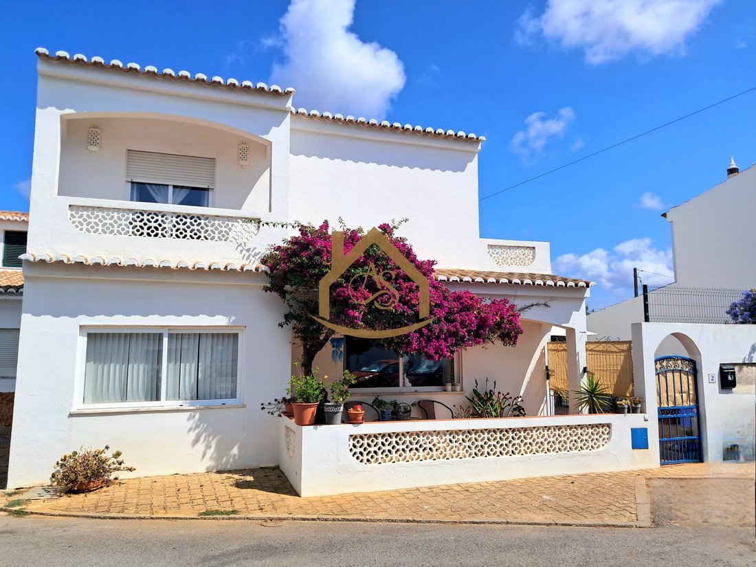 Villa in Praia da Luz, Algarve, Portugal 1 - 18707254