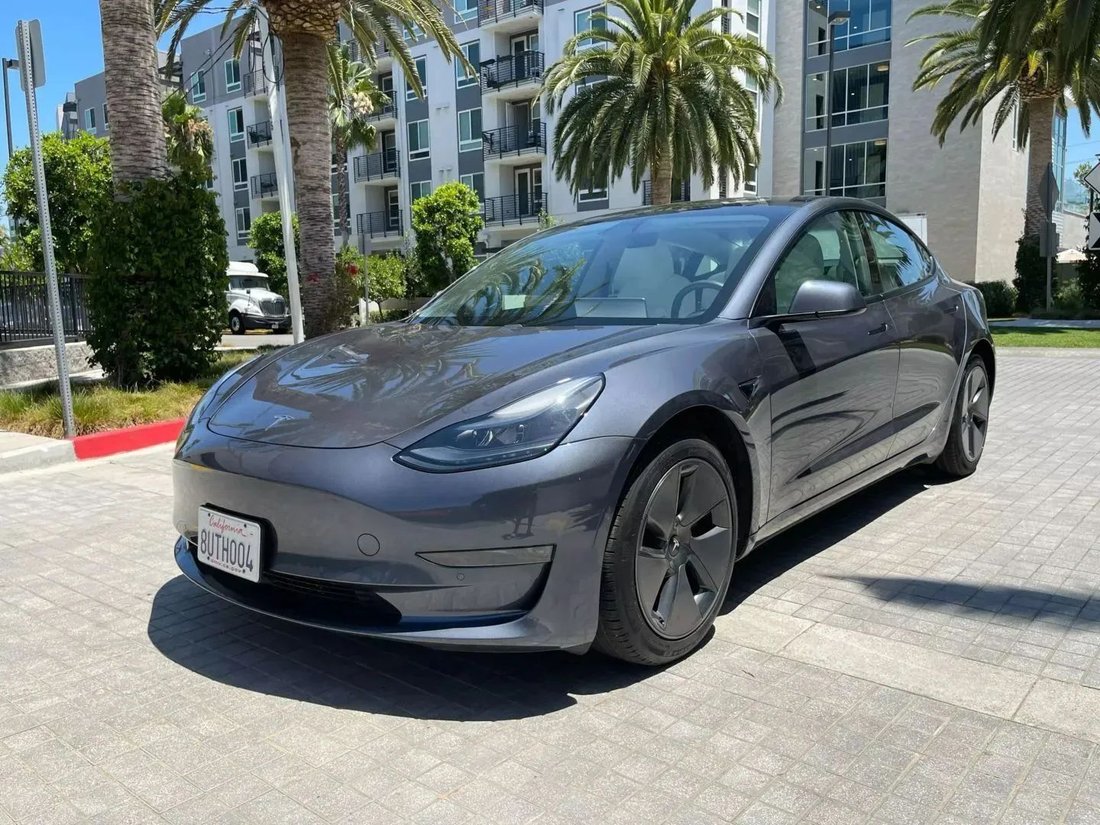 Sedan in Riverside, CA, United States 5 - 18710462