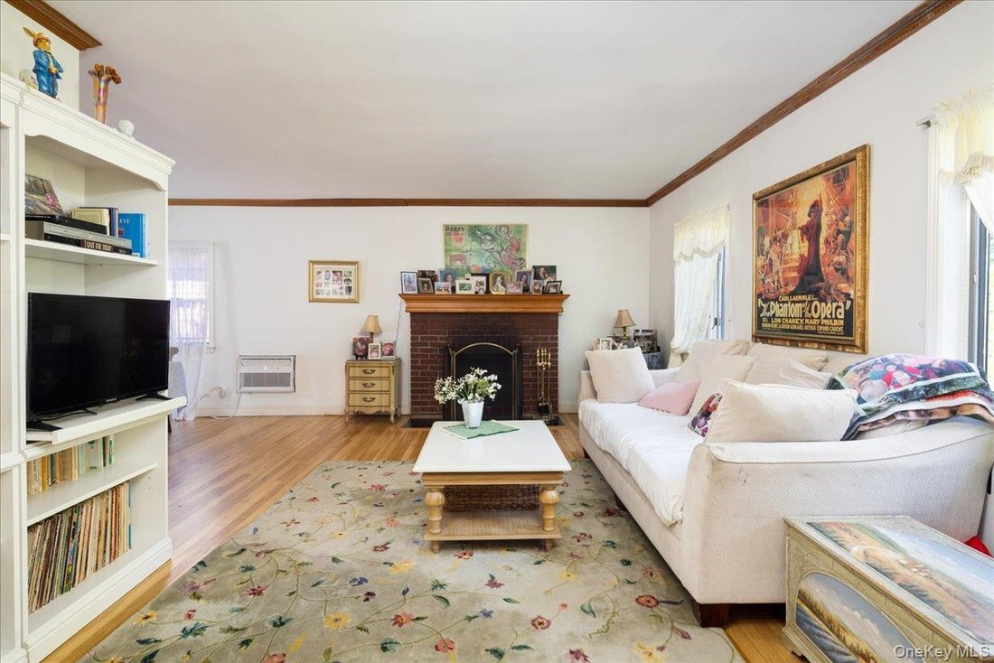 House in New York, New York, United States 3 - 18705735