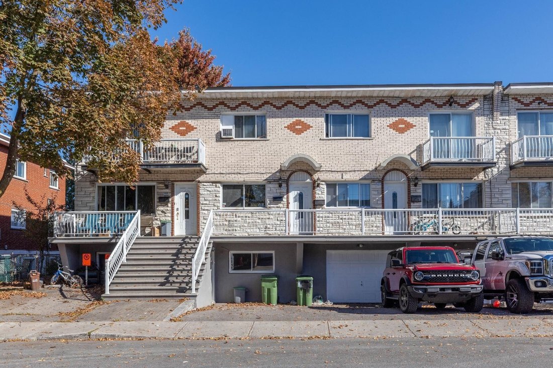 House in Montreal, Quebec, Canada 1 - 18708028
