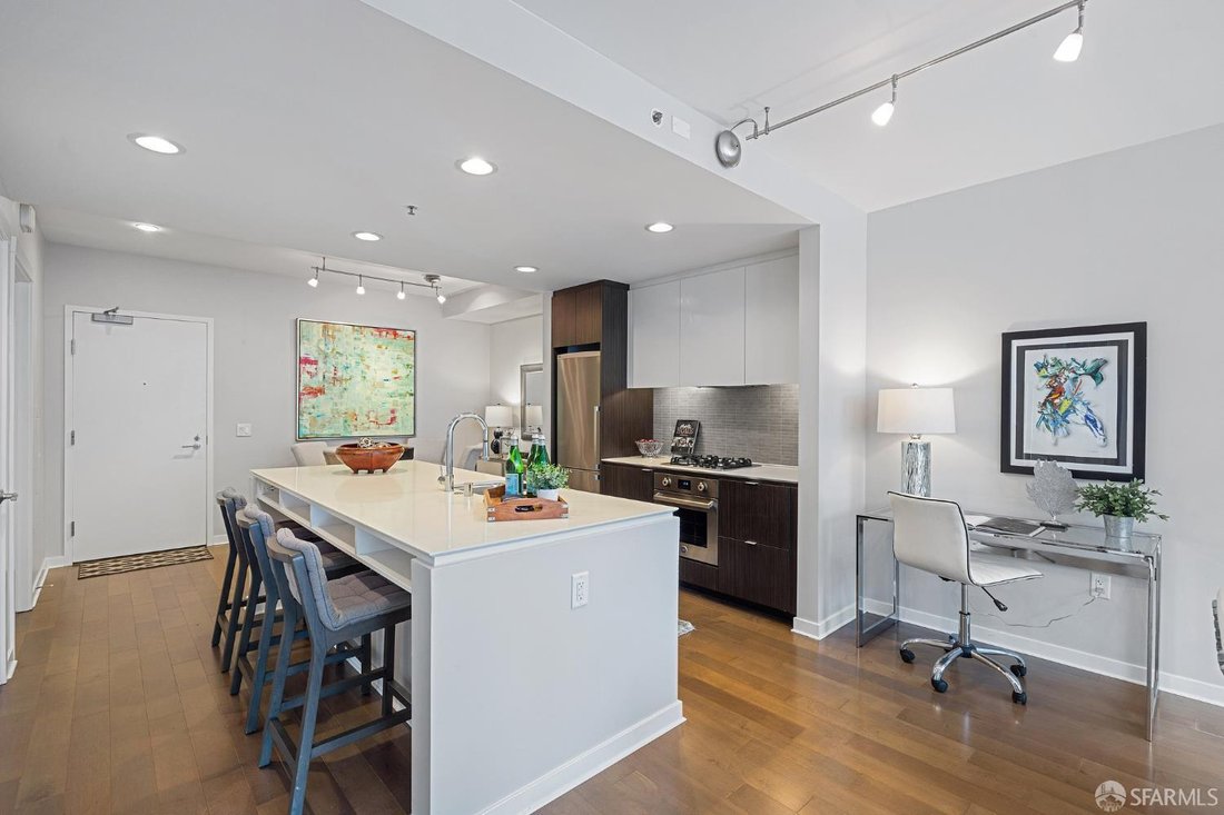 Condo in San Francisco, California, United States 4 - 18709287