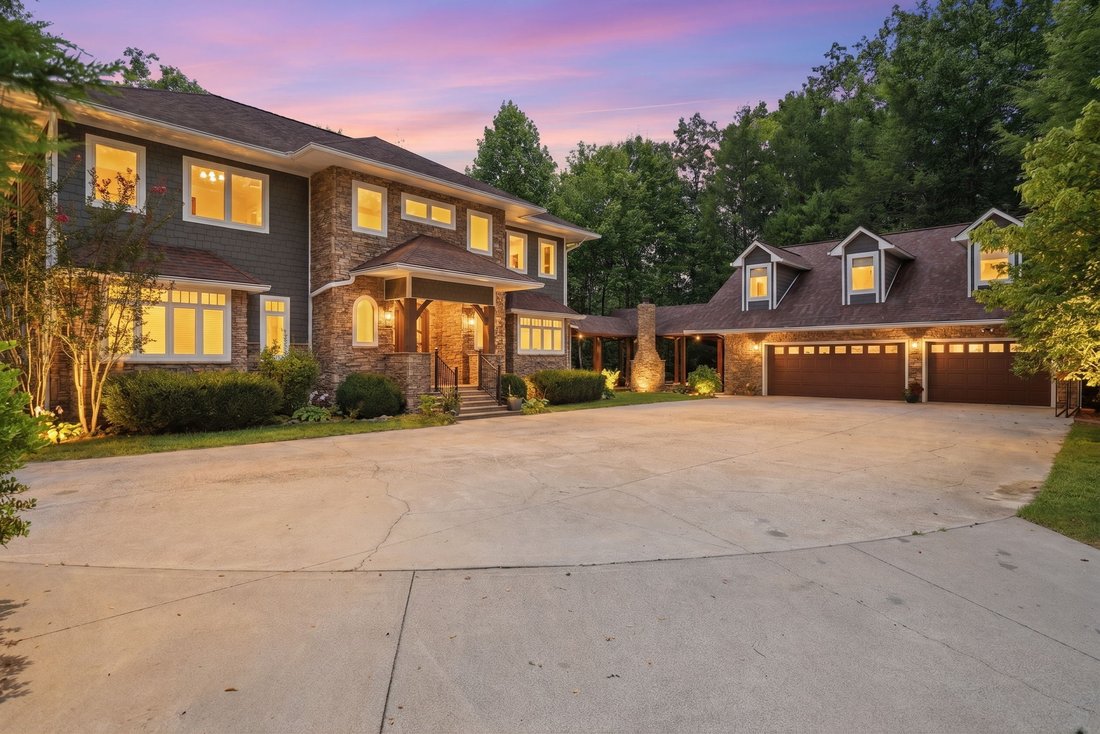 House in Gatlinburg, Tennessee, United States 1 - 18702679