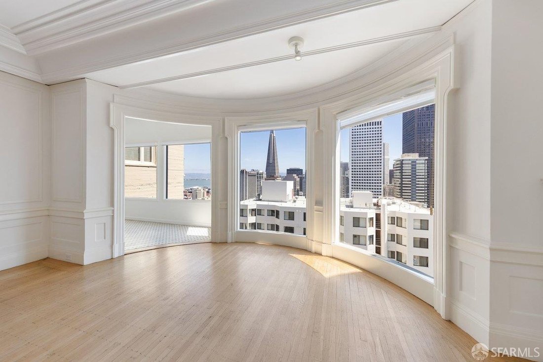 Condo in San Francisco, California, United States 2 - 18705028