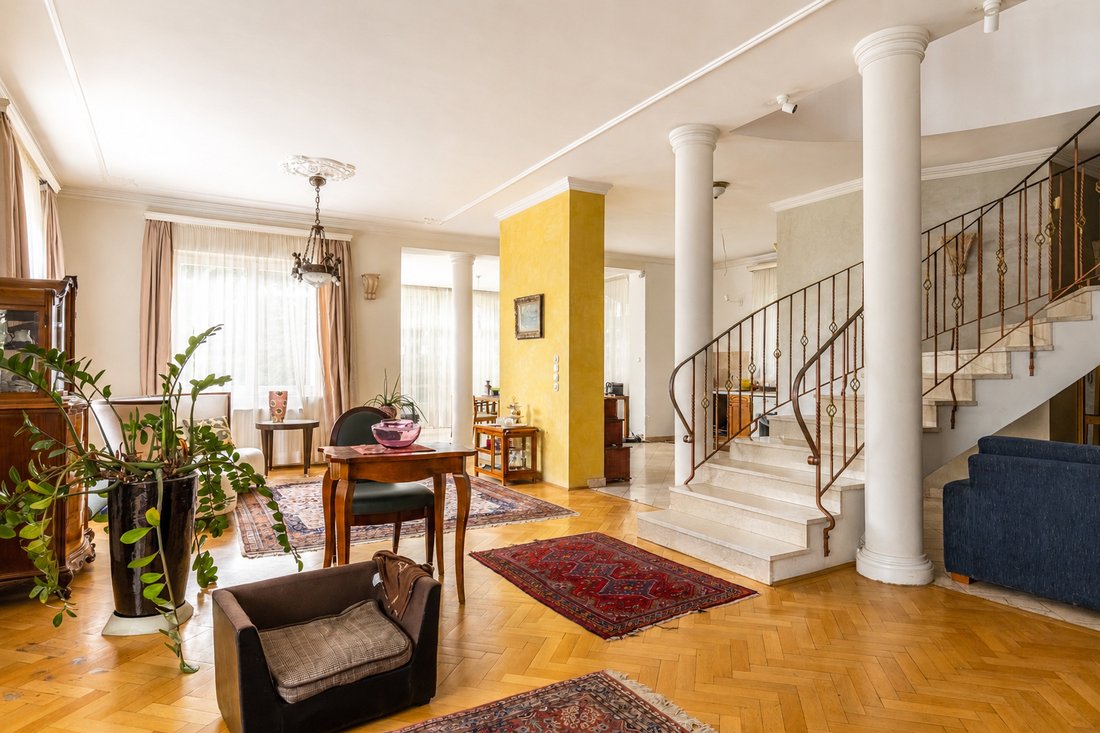 Villa in Budapest, Hungary 3 - 18713755