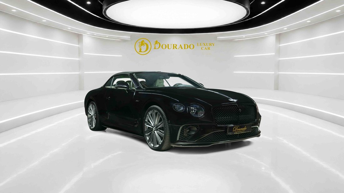 Cabriolet in Dubai, United Arab Emirates 1 - 18684286
