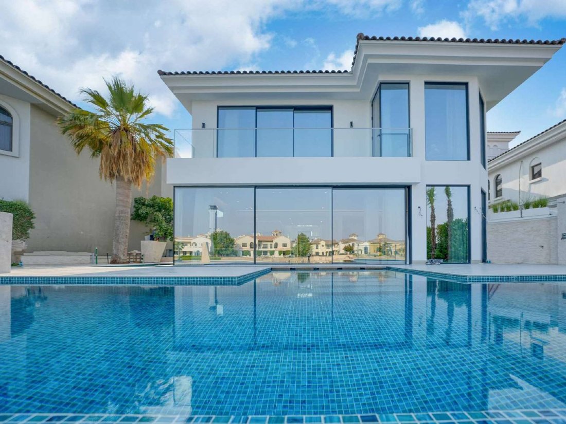Villa in Palm Jumeirah, Dubai, United Arab Emirates 1 - 18715279