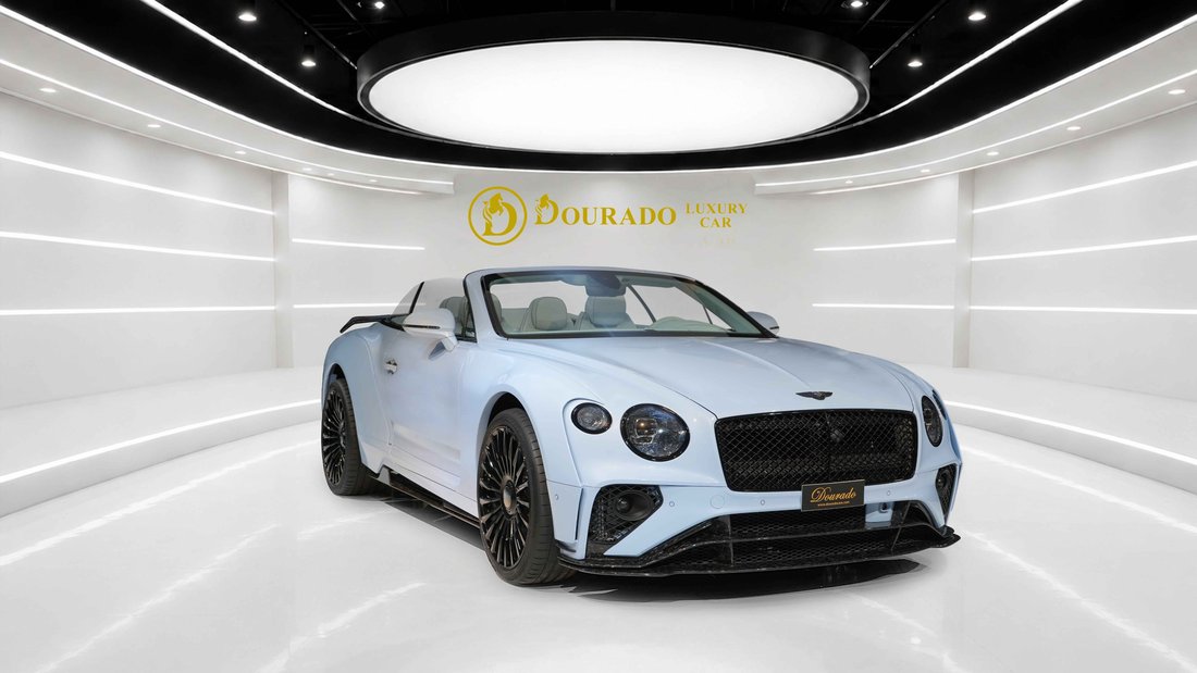 Cabriolet in Dubai, United Arab Emirates 1 - 18684384