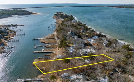 Land in Mashpee, Massachusetts, United States 1