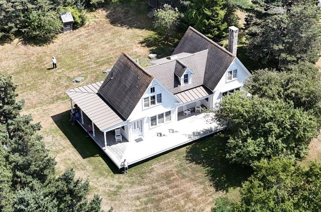 House in Swans Island, Maine, United States 1 - 17831681