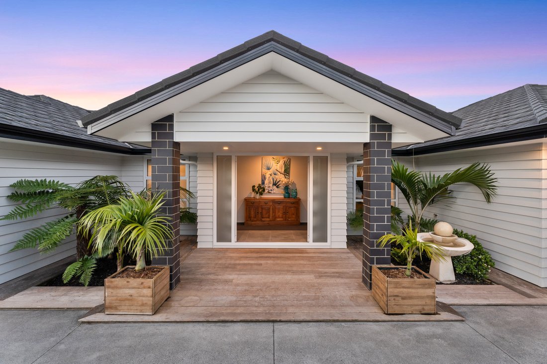 Auckland, Auckland, New Zealand 2 - 18715227
